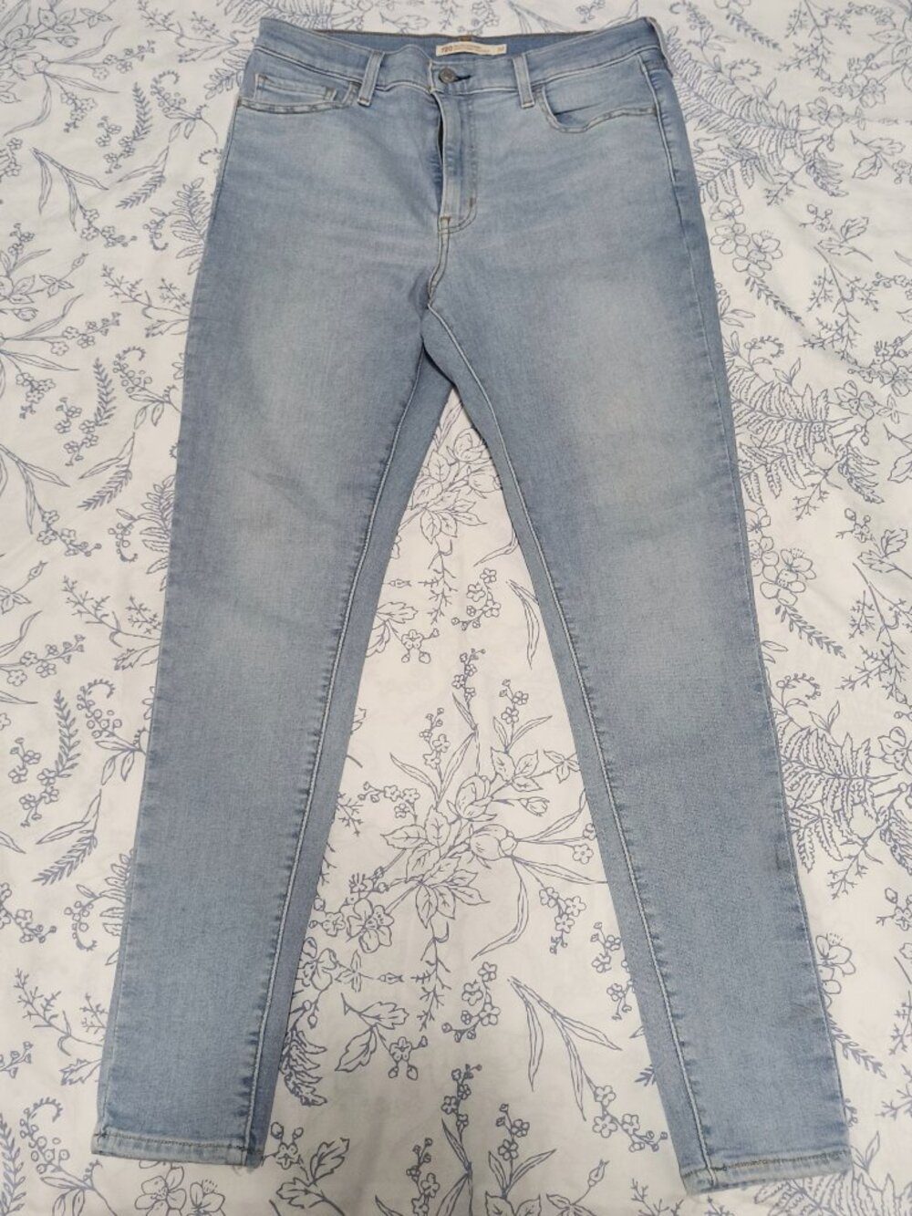 Levi's 720 High Rise Super Skinny Jeans